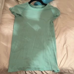 Lululemon swiftly tech mint top